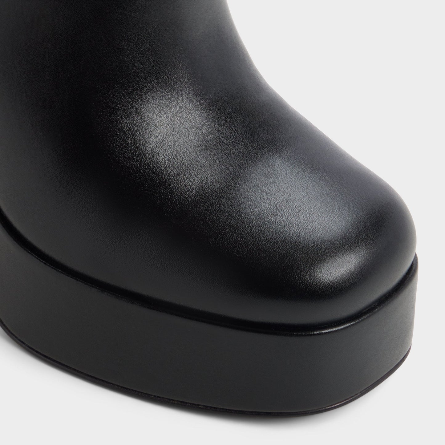 Albie in Wc Black - Knee-high boot, Platform - Black