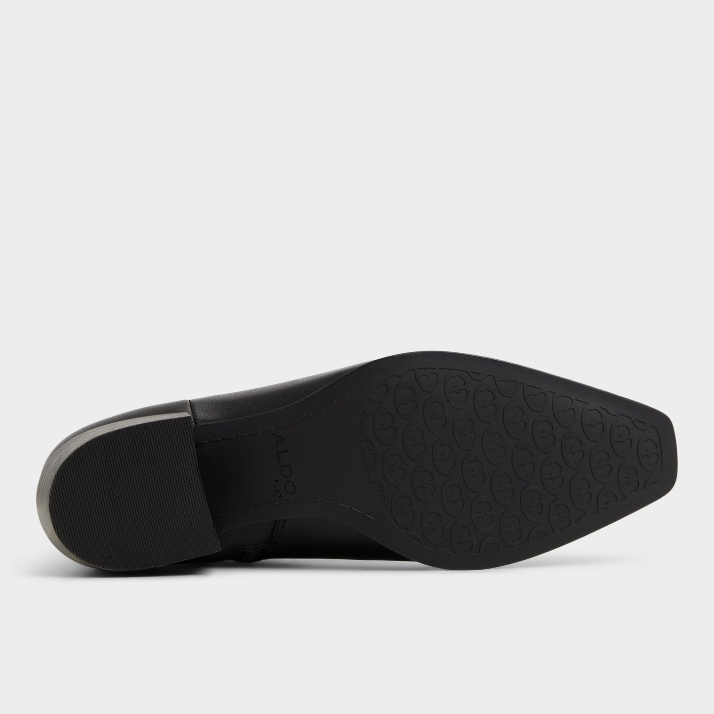 Raneldar in Black - Chelsea boot, Block heel - Black