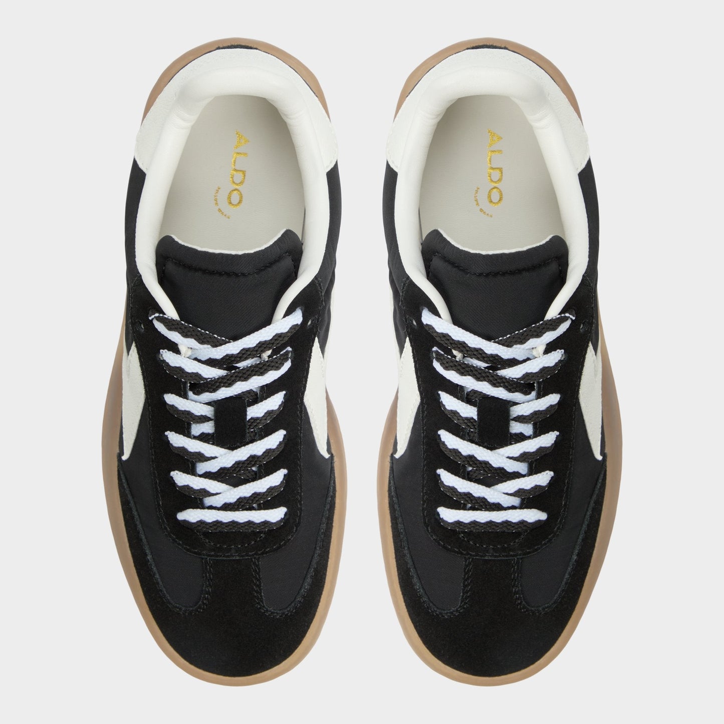 Retrostep Black Women's Low top sneakers - Low top sneaker - Black