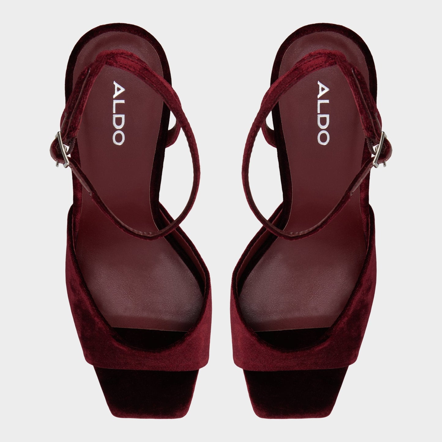 Alisonn in Bordo - - Bordo