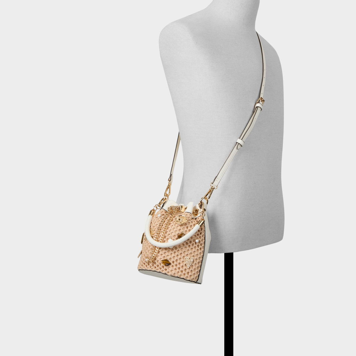 Shellinax in Natural - Bucket bag - Natural