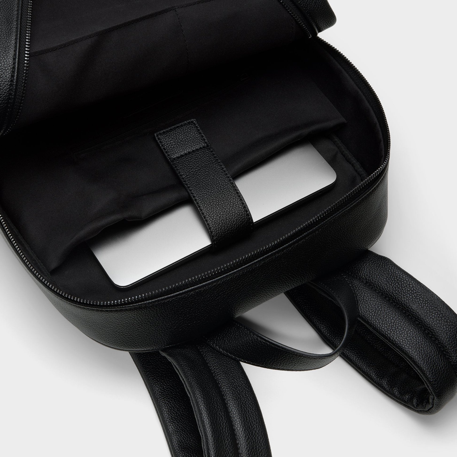 Braliwynn in Other Black - Backpack - Other black
