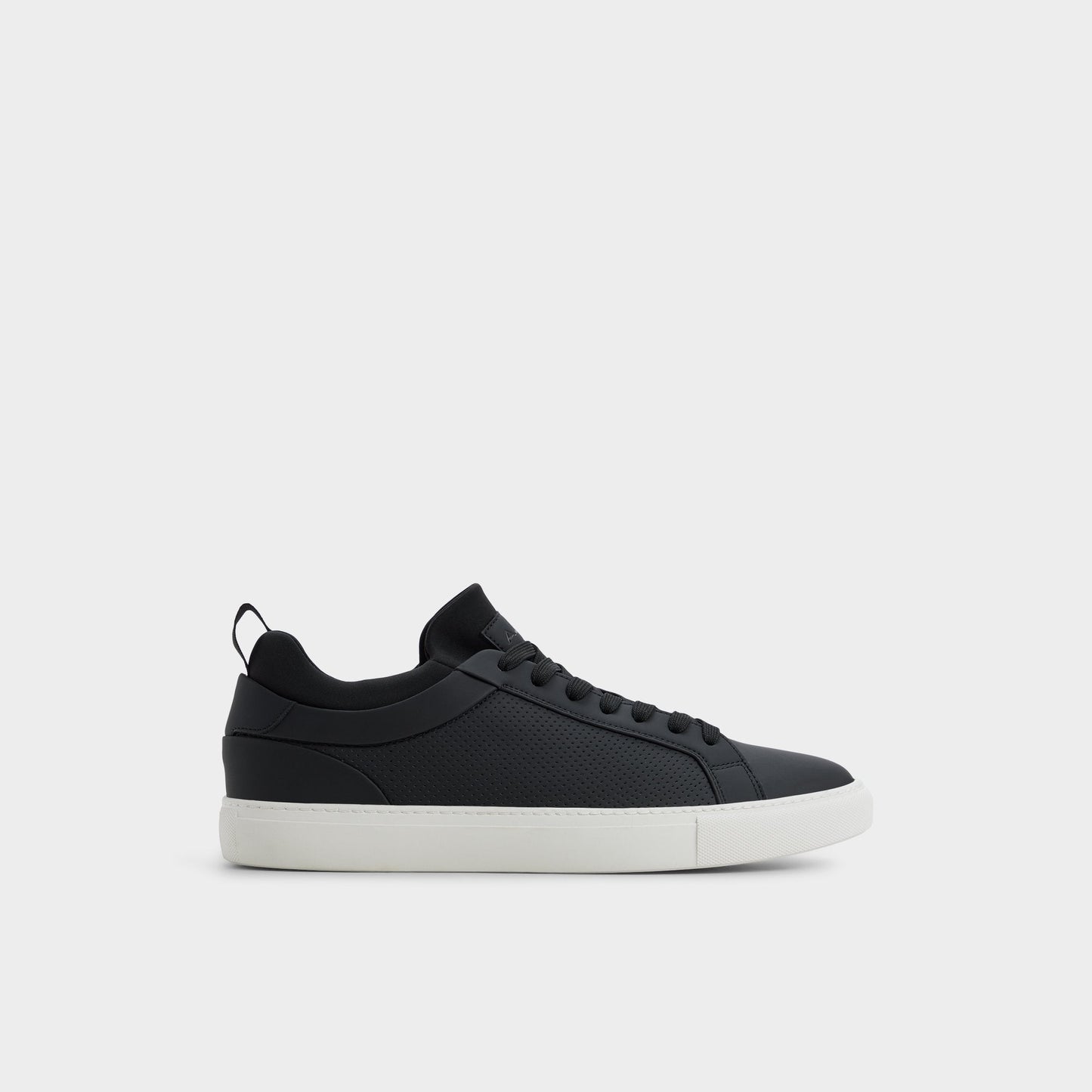 Xavier in Black 14204478 - Low top sneaker - Black