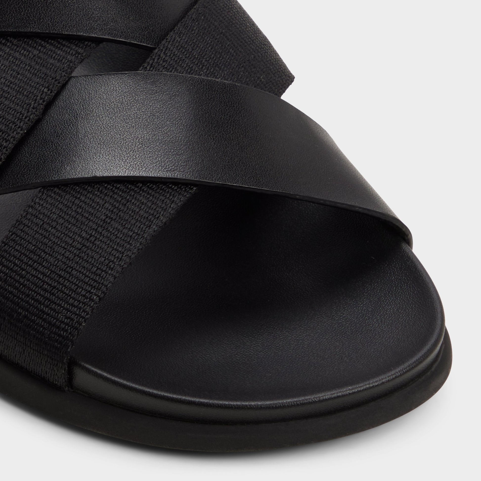 Florian in Black - Slide sandal - Black