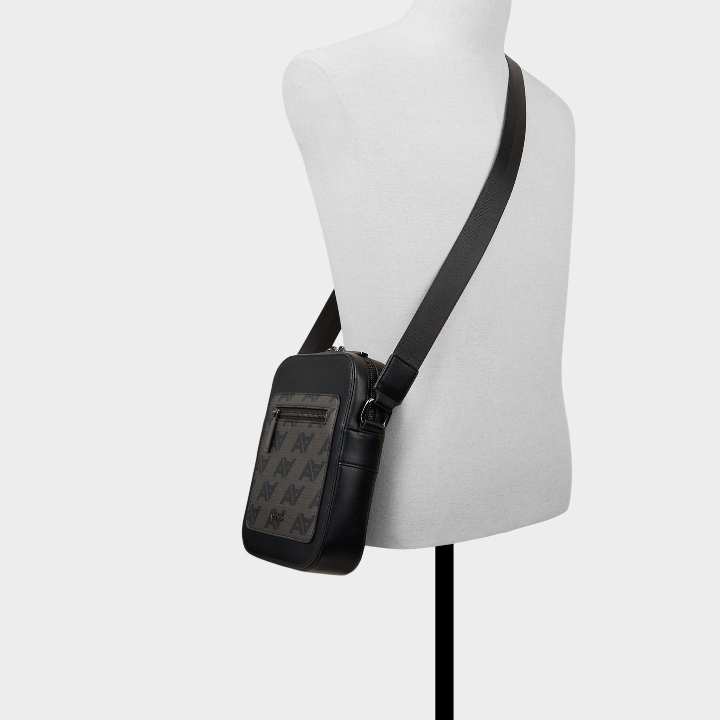 Murvynn in Other Black - Crossbody bag - Other black