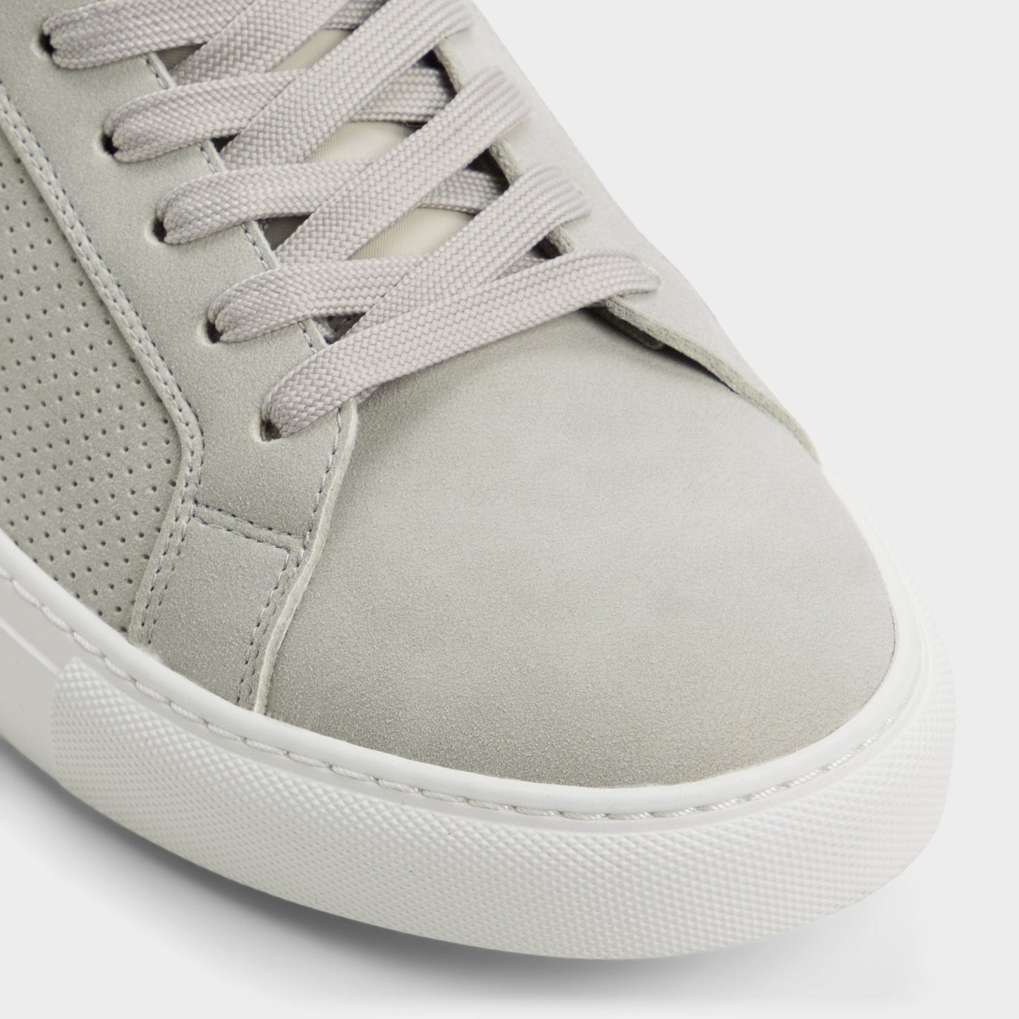 Xavier in Light Grey - Low top sneaker - Light grey