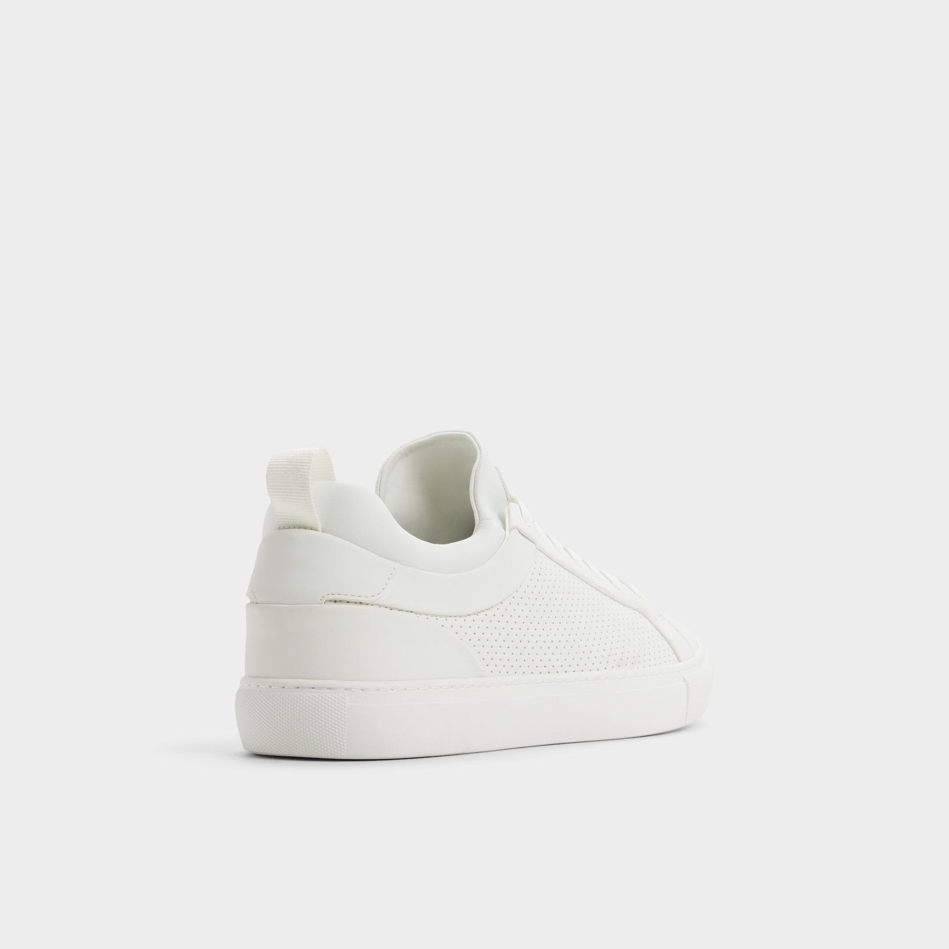 Xavier in White 14204477 - Low top sneaker - White