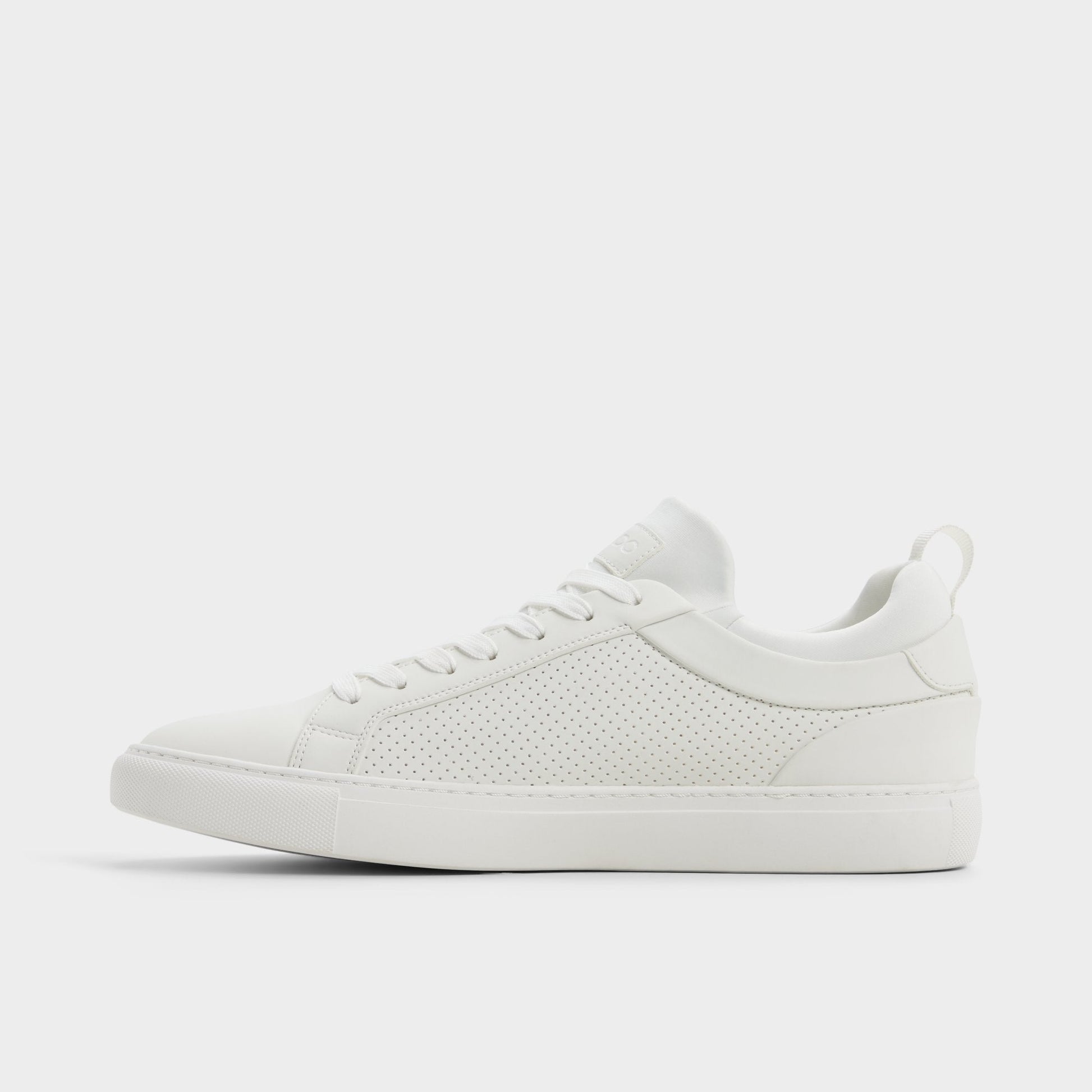 Xavier in White 14204477 - Low top sneaker - White