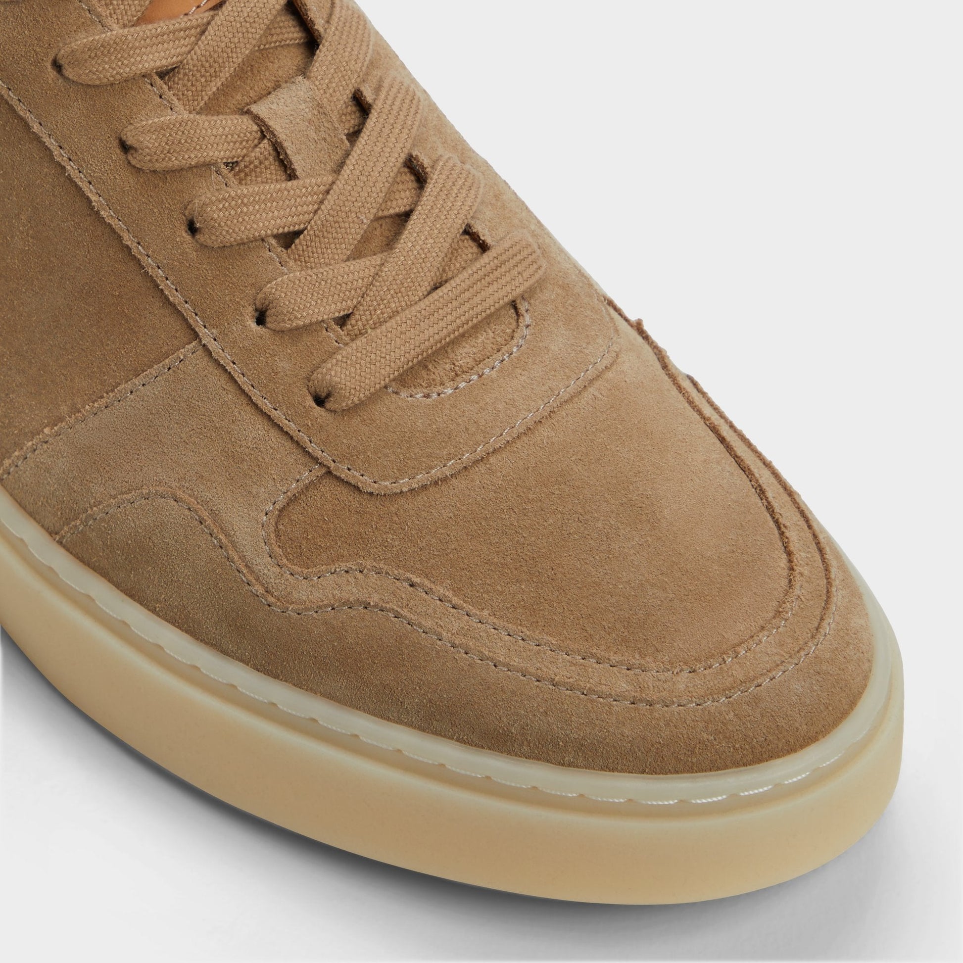 Montie in Cognac - Low top sneaker, Cup sole - Cognac