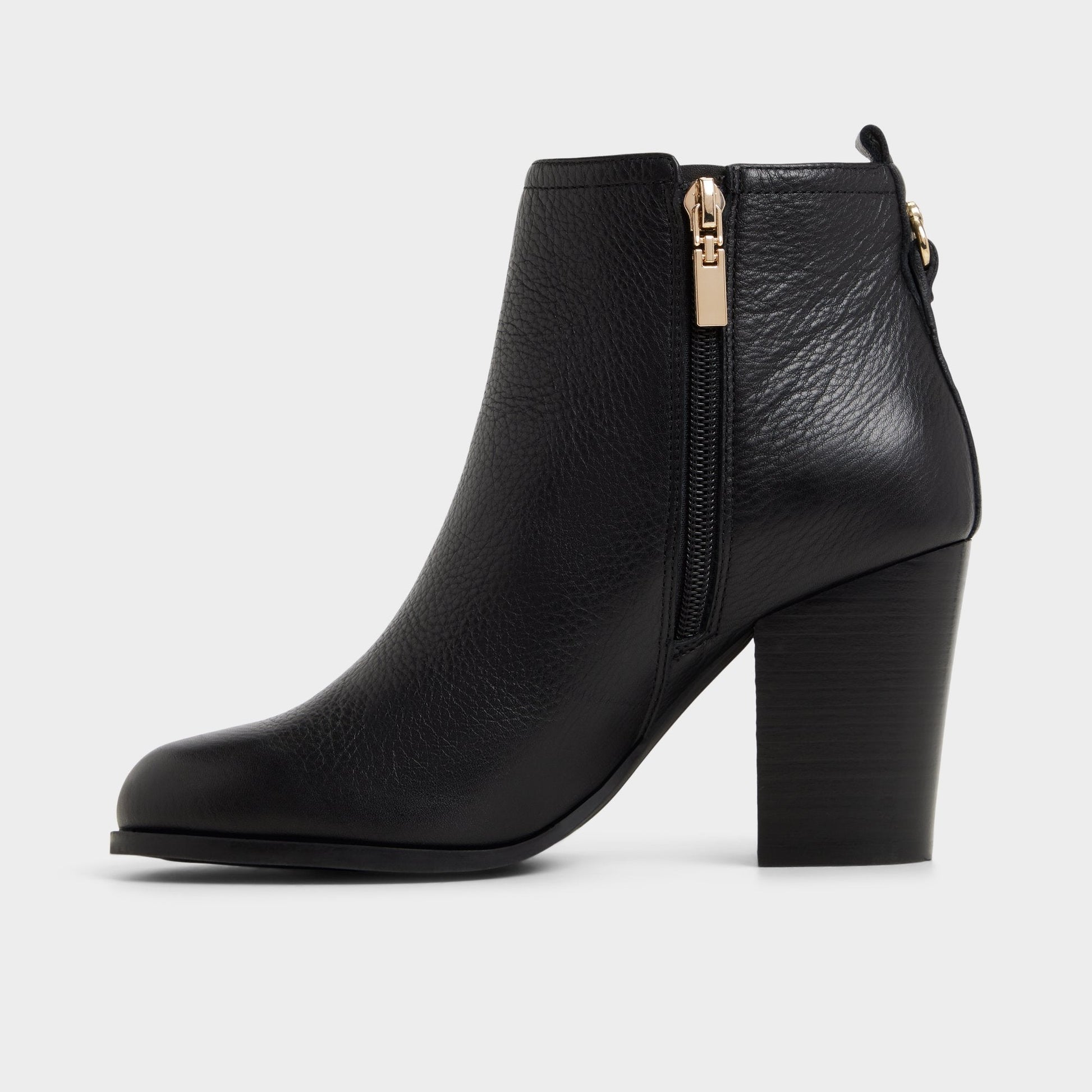 Noemia in Black - Ankle boot, Block heel - Black