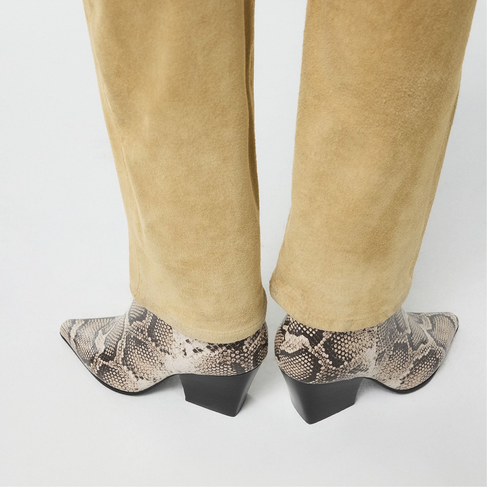Shanah in Open Brown - Ankle boot, Block heel - Open brown