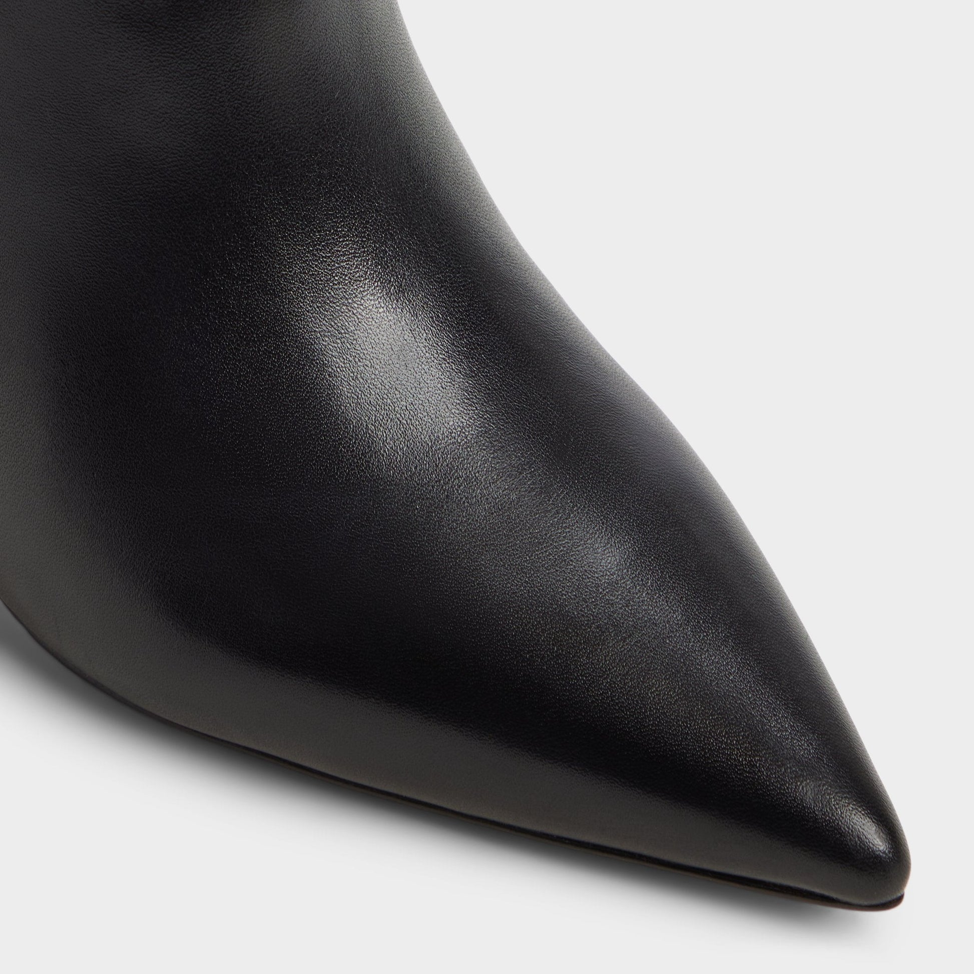 Saphiria in Black - Knee-high boot, Stiletto heel - Black