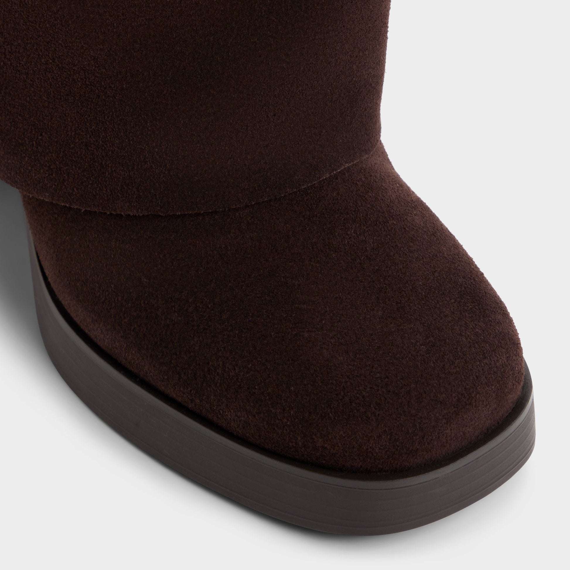 Maeveh in Dark Brown - Knee-high boot, Platform - Dark brown
