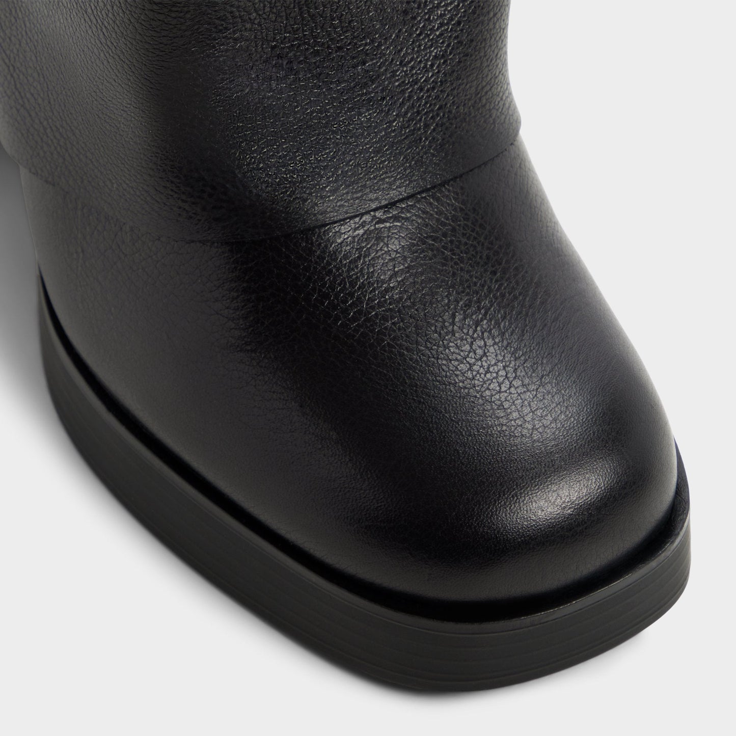 Maeveh in Black - Knee-high boot, Platform - Black