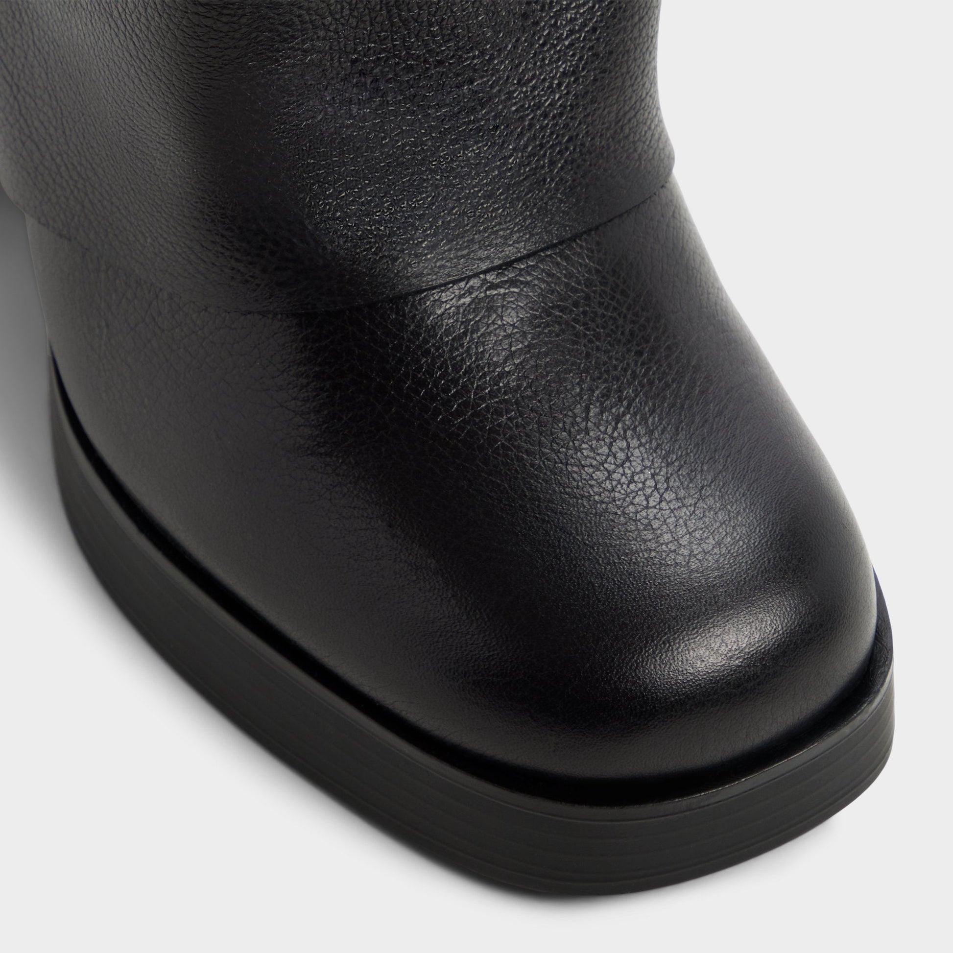 Maeveh in Black - Knee-high boot, Platform - Black