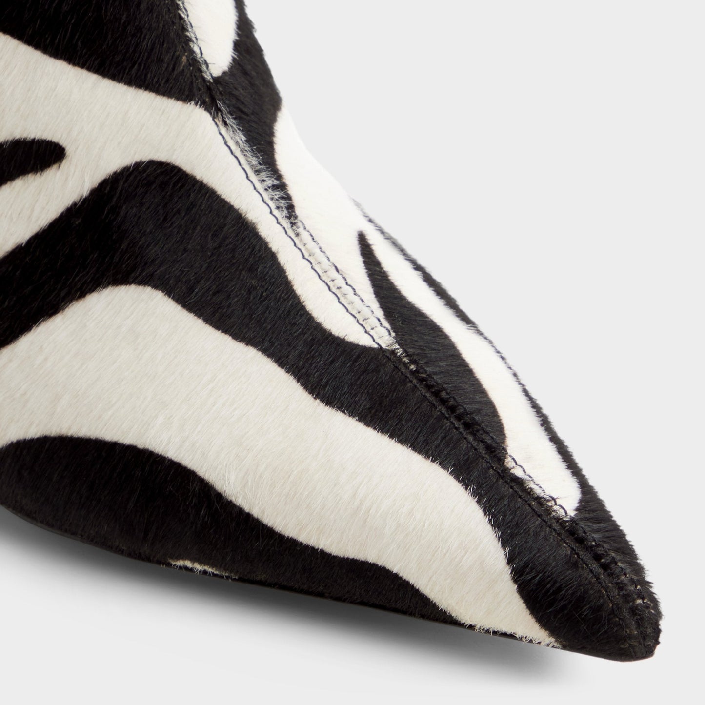 Gabelia in White Black - Knee-high boot, Kitten heel - White/black