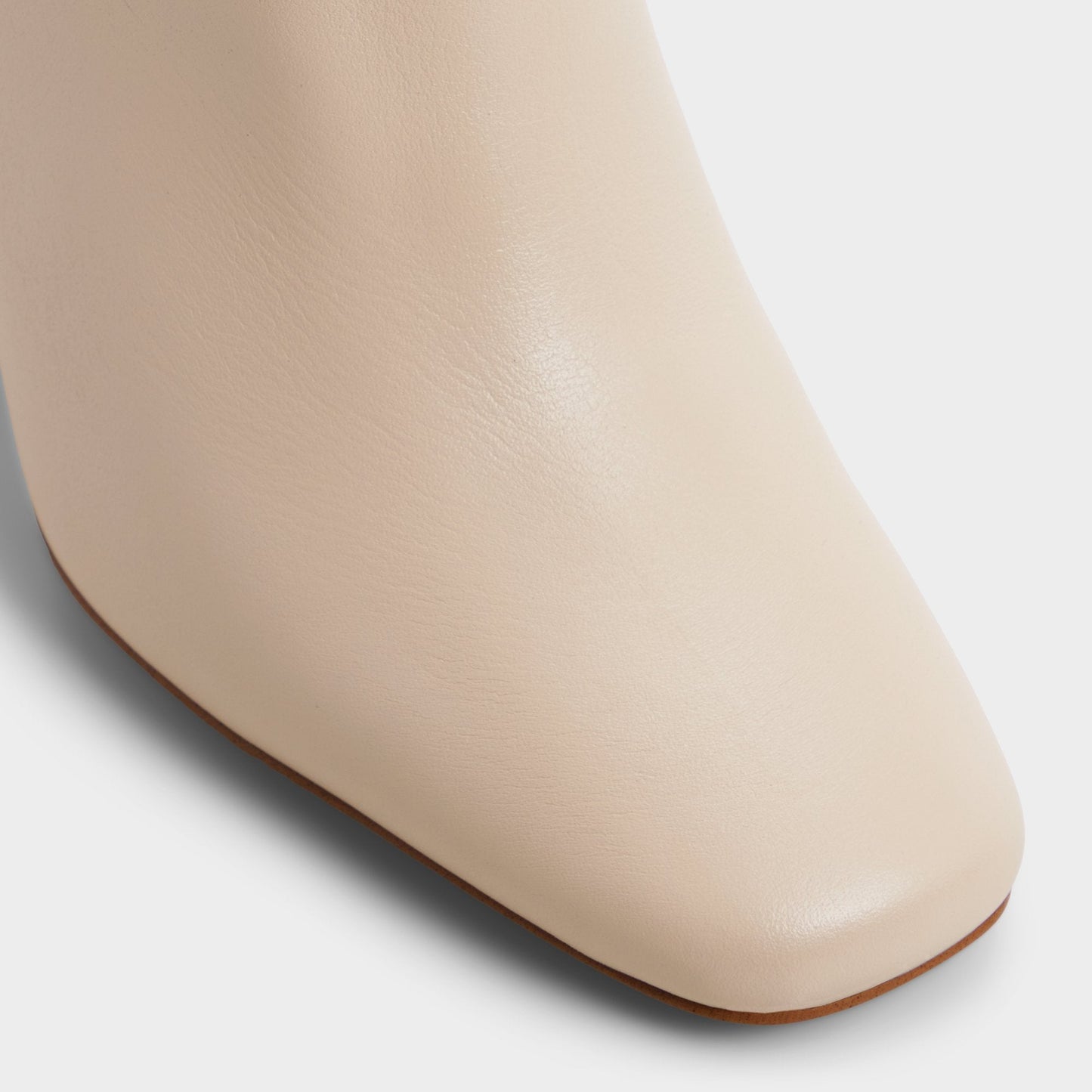 Helana in Cream - Knee-high boot, Block heel - Cream