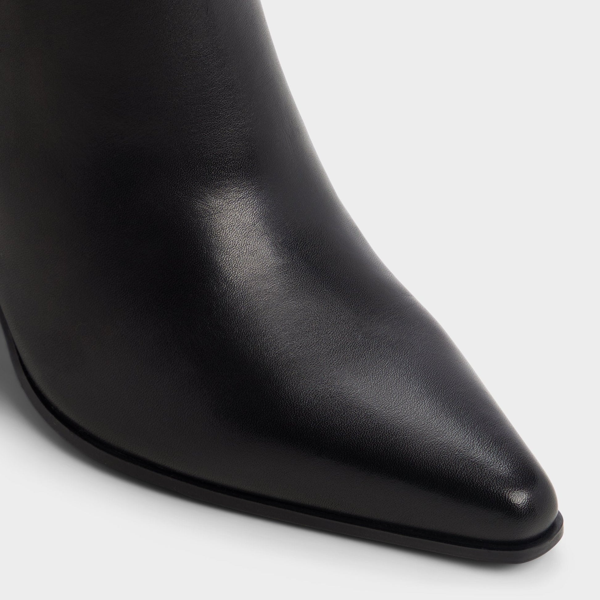 Kaelya in Black - Knee-high boot, Block heel - Black