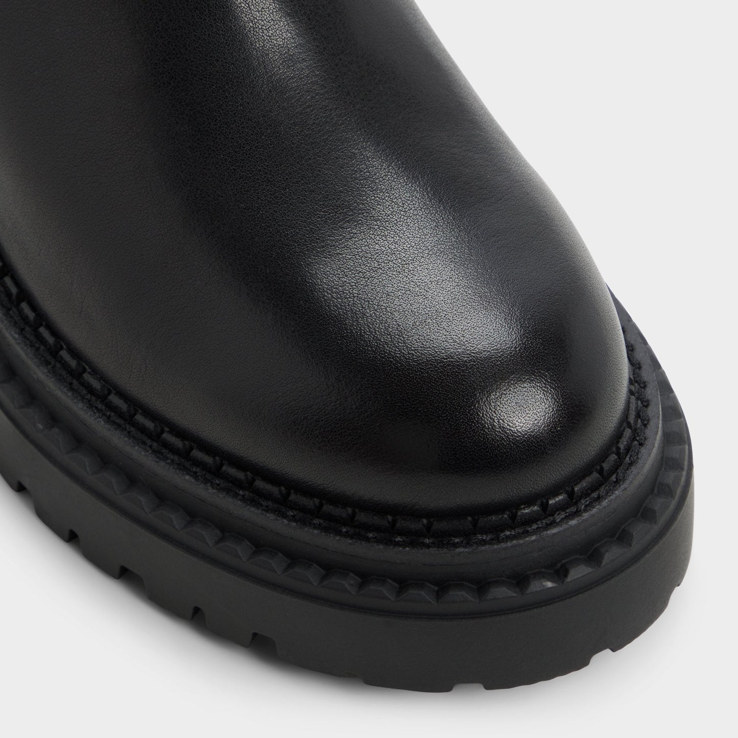 Bestina in Black - Chelsea boot, Lug sole - Black