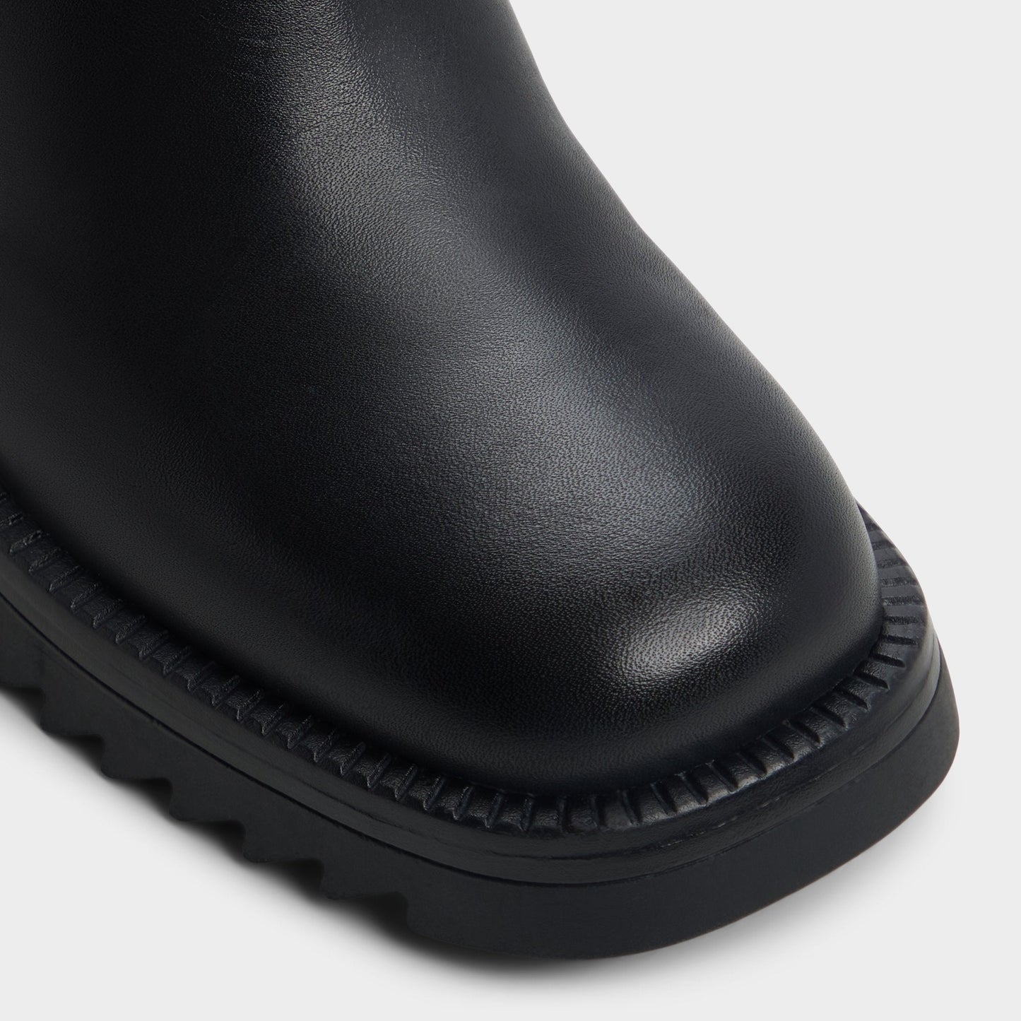 Anneliese in Black - Chelsea boot, Lug sole - Black