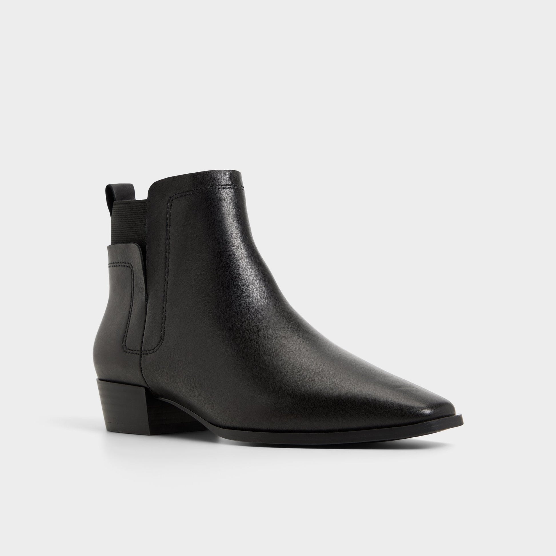 Raneldar in Black - Chelsea boot, Block heel - Black