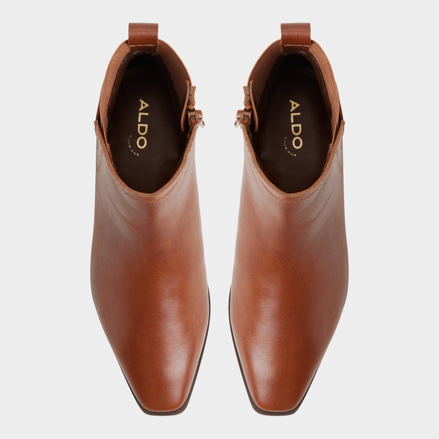Raneldar in Medium Brown - Chelsea boot, Block heel - Medium brown