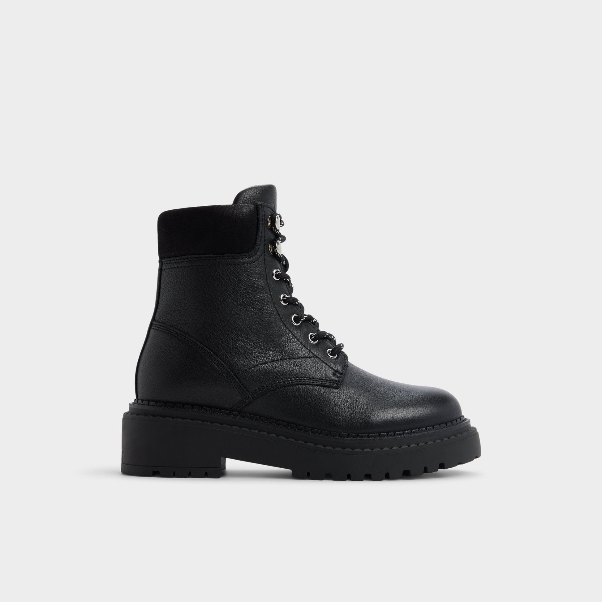 Lewellan in Black - Hiking boot, Lug sole - Black