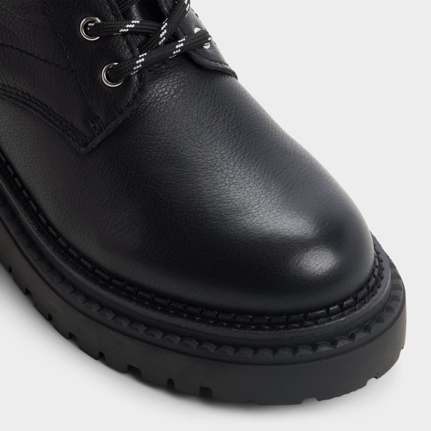 Lewellan in Black - Hiking boot, Lug sole - Black