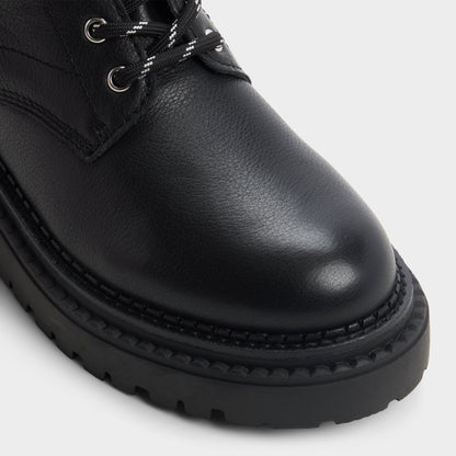 Lewellan in Black - Hiking boot, Lug sole - Black