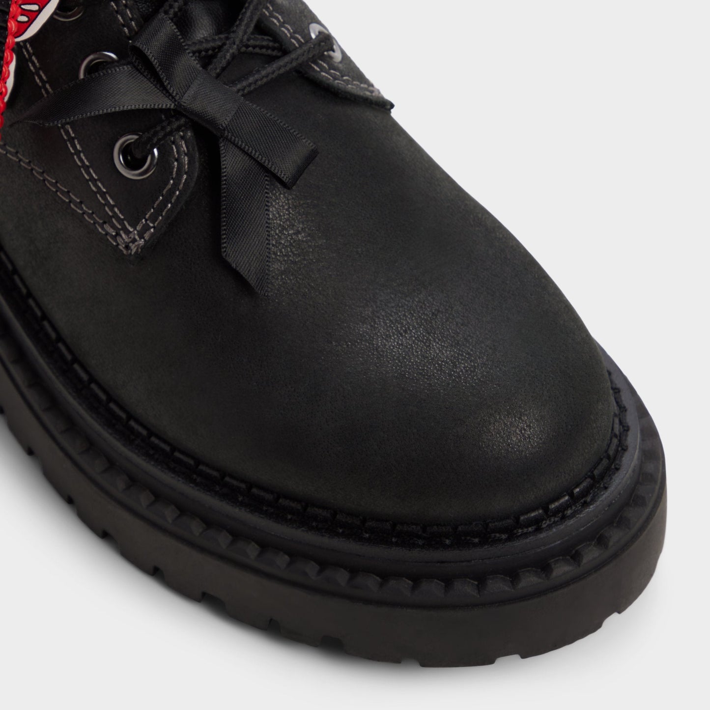 Therift in Black - Women's hiking boot - Black