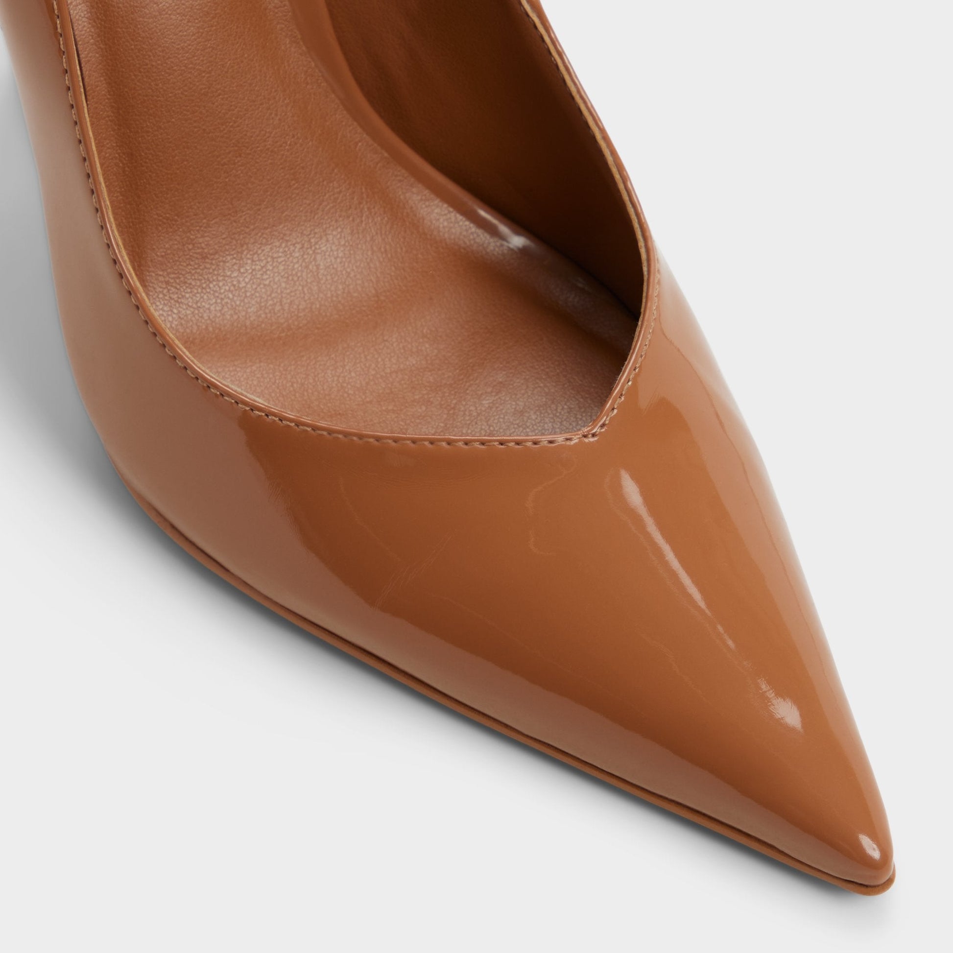 Emelie in Medium Brown - Pump, Stiletto heel - Medium brown