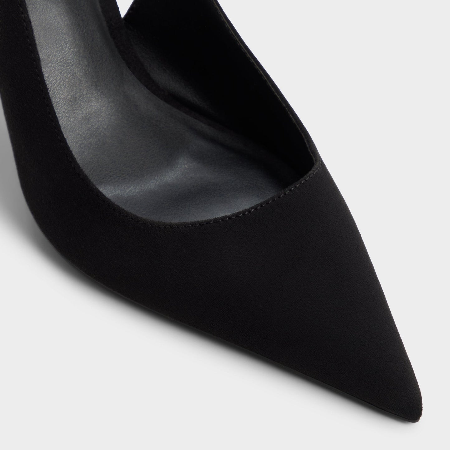 Syliaa in Other Black - Slingback heel - Other black