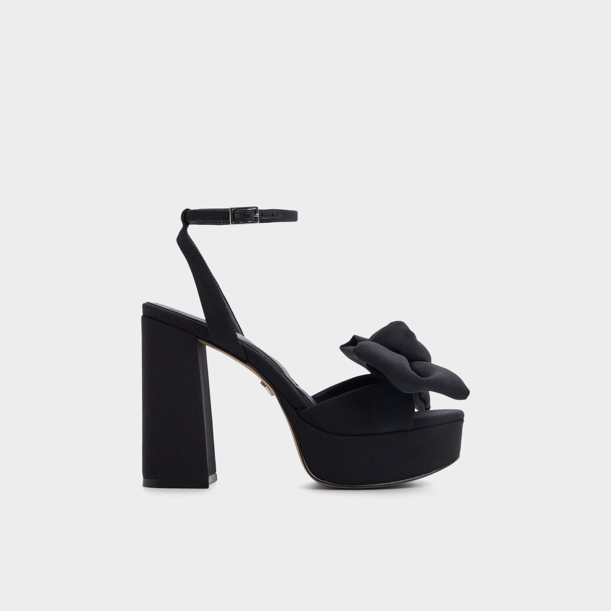 Luscious in Black 14154112 - Strappy heeled sandal, Platform - Black