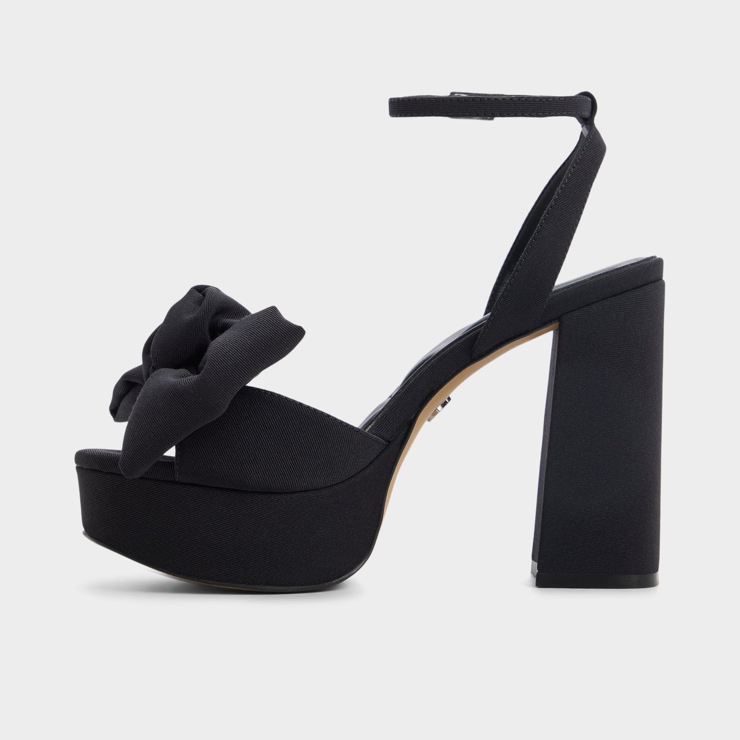 Luscious in Black 14154112 - Strappy heeled sandal, Platform - Black