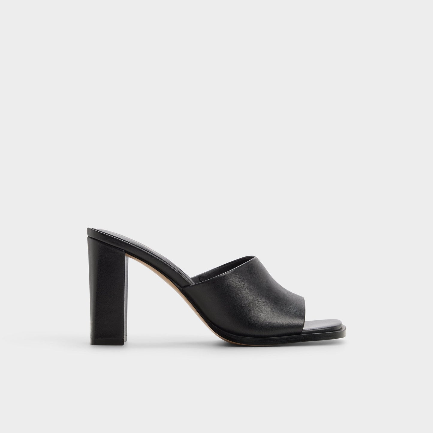 Re in Sophia Black - Heeled mule, Block heel - Black