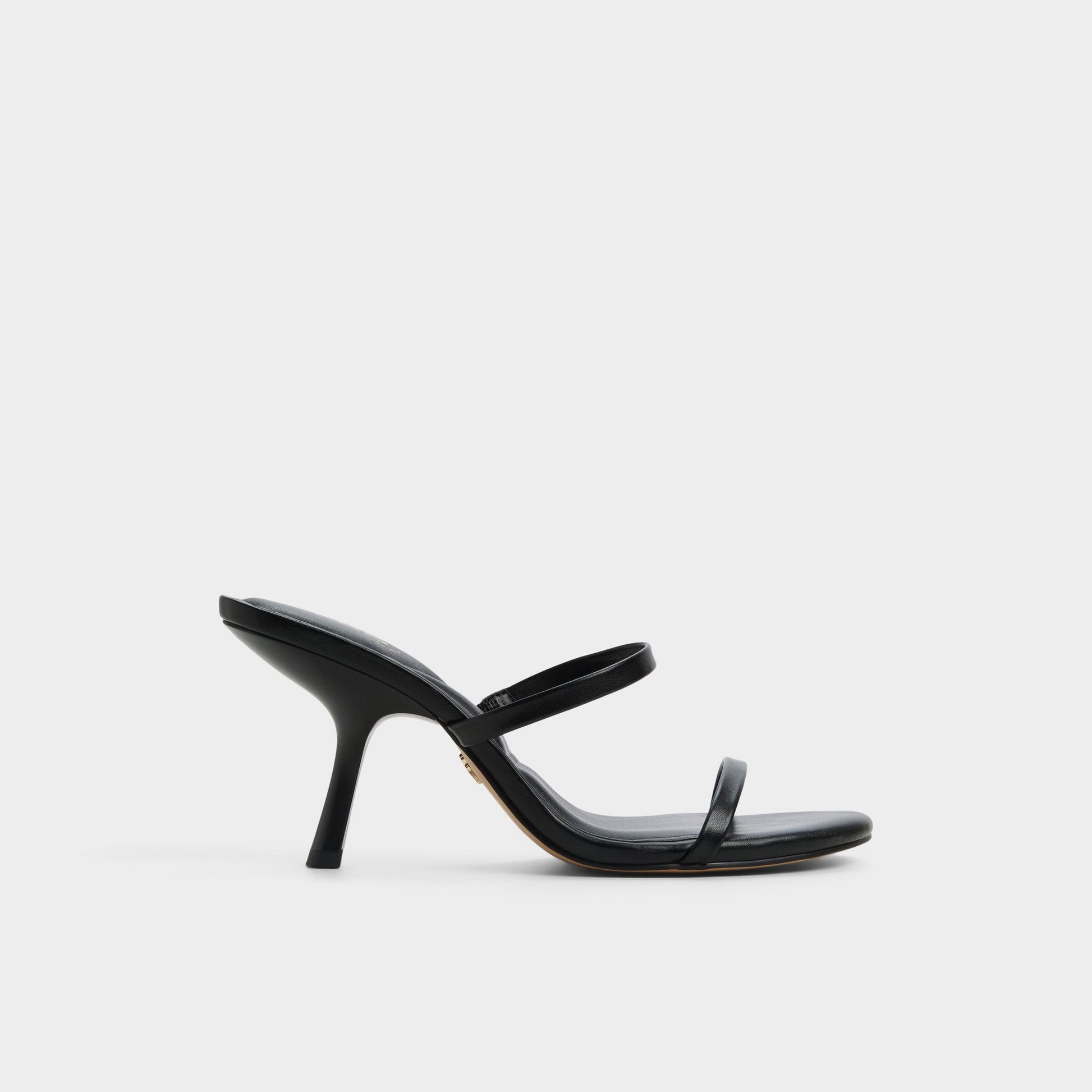 Avelinda in Black - Heeled mule - Black
