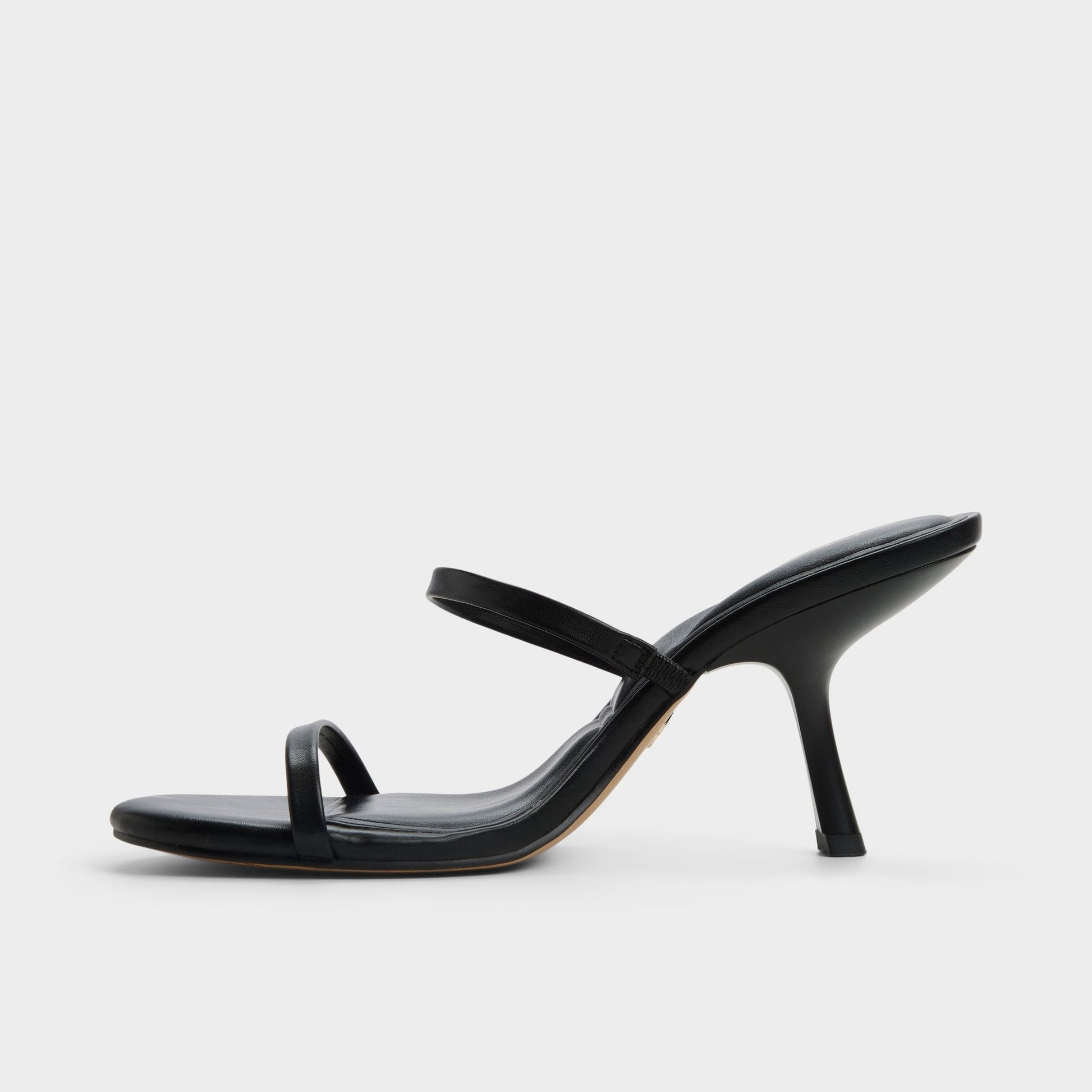Avelinda in Black - Heeled mule - Black