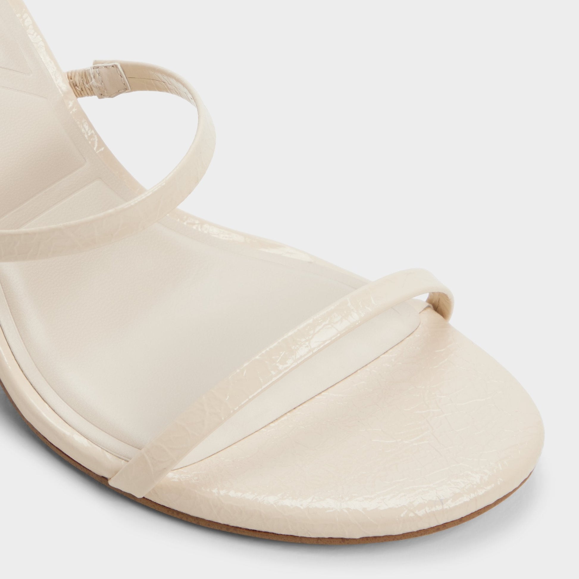 Avelinda in Cream - Heeled mule - Cream