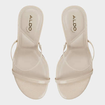 Avelinda in Cream - Heeled mule - Cream