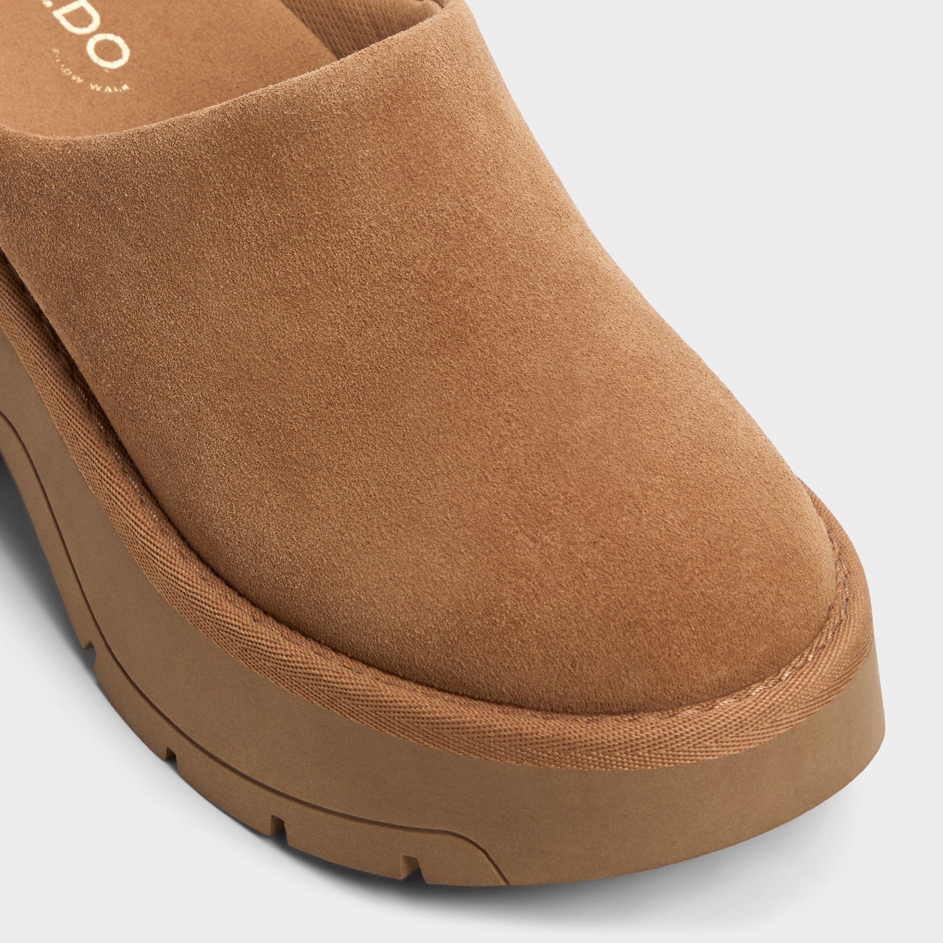 Academia Camel Women's Cold Weather Shoes - Heeled mule, Lug sole - Camel