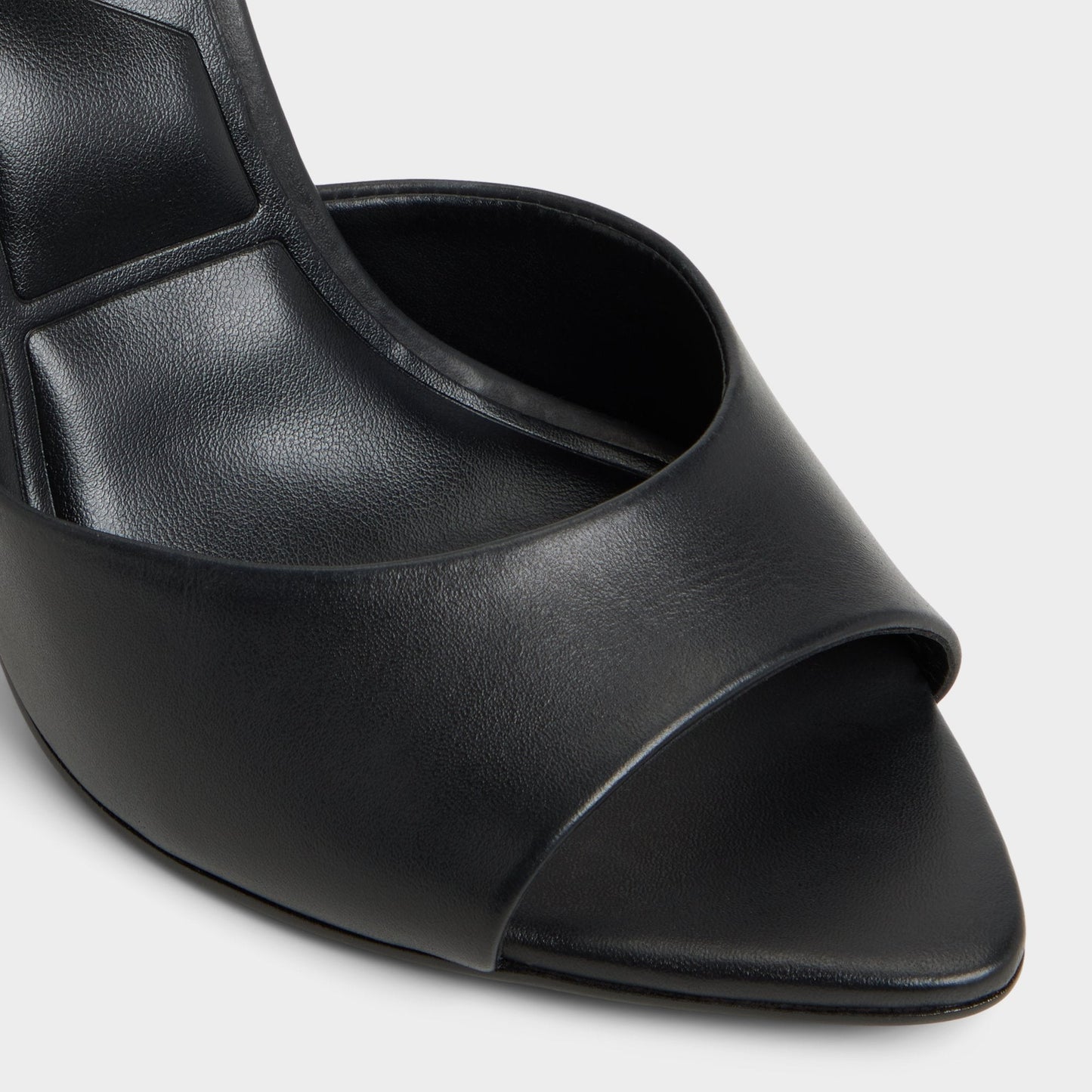 Madelan in Black - Heeled mule, Stiletto heel - Black