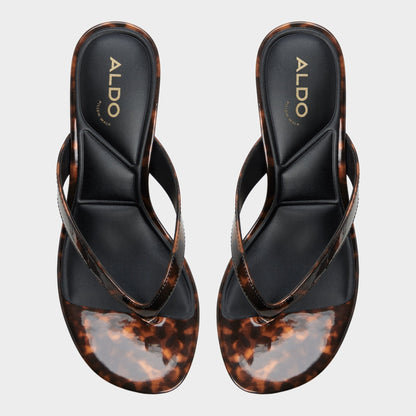 Jump in Open Brown - Heeled flip flop, Kitten heel - Open brown