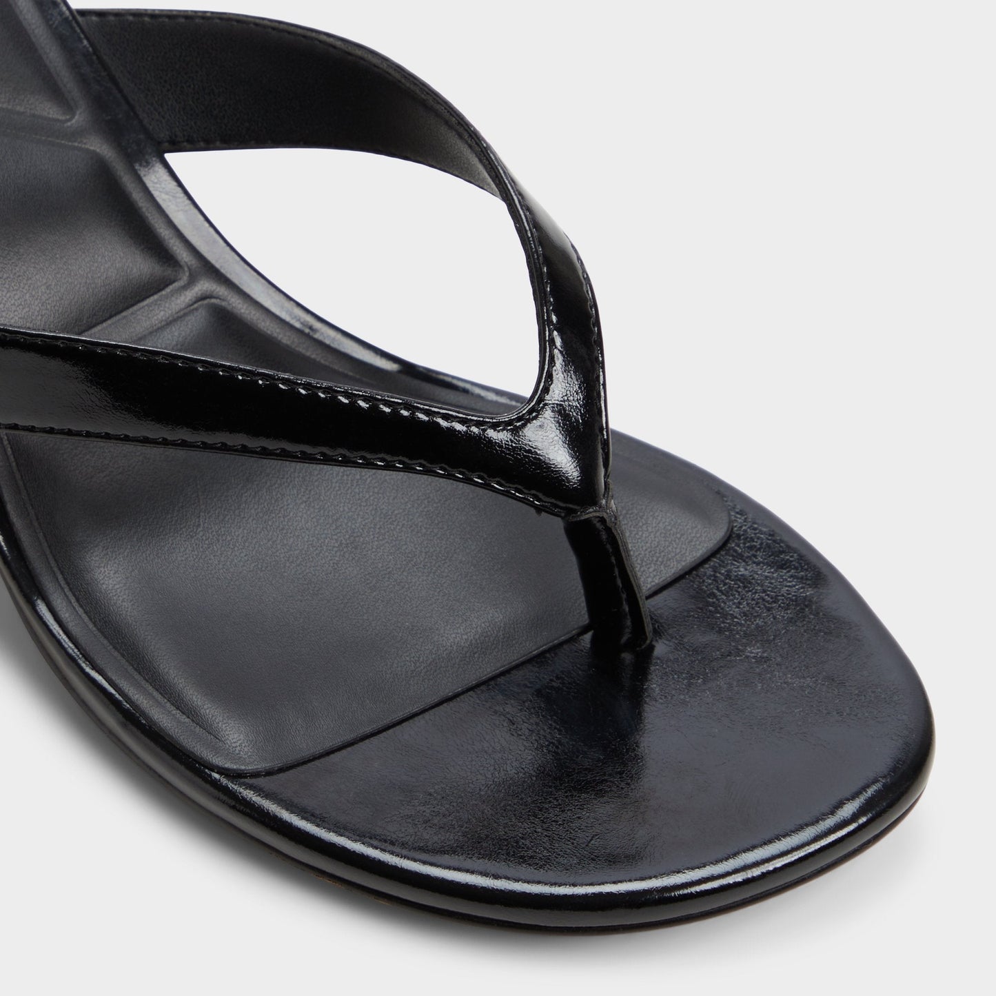 Jump Black Women's Strappy sandals - Heeled flip flop, Kitten heel - Black
