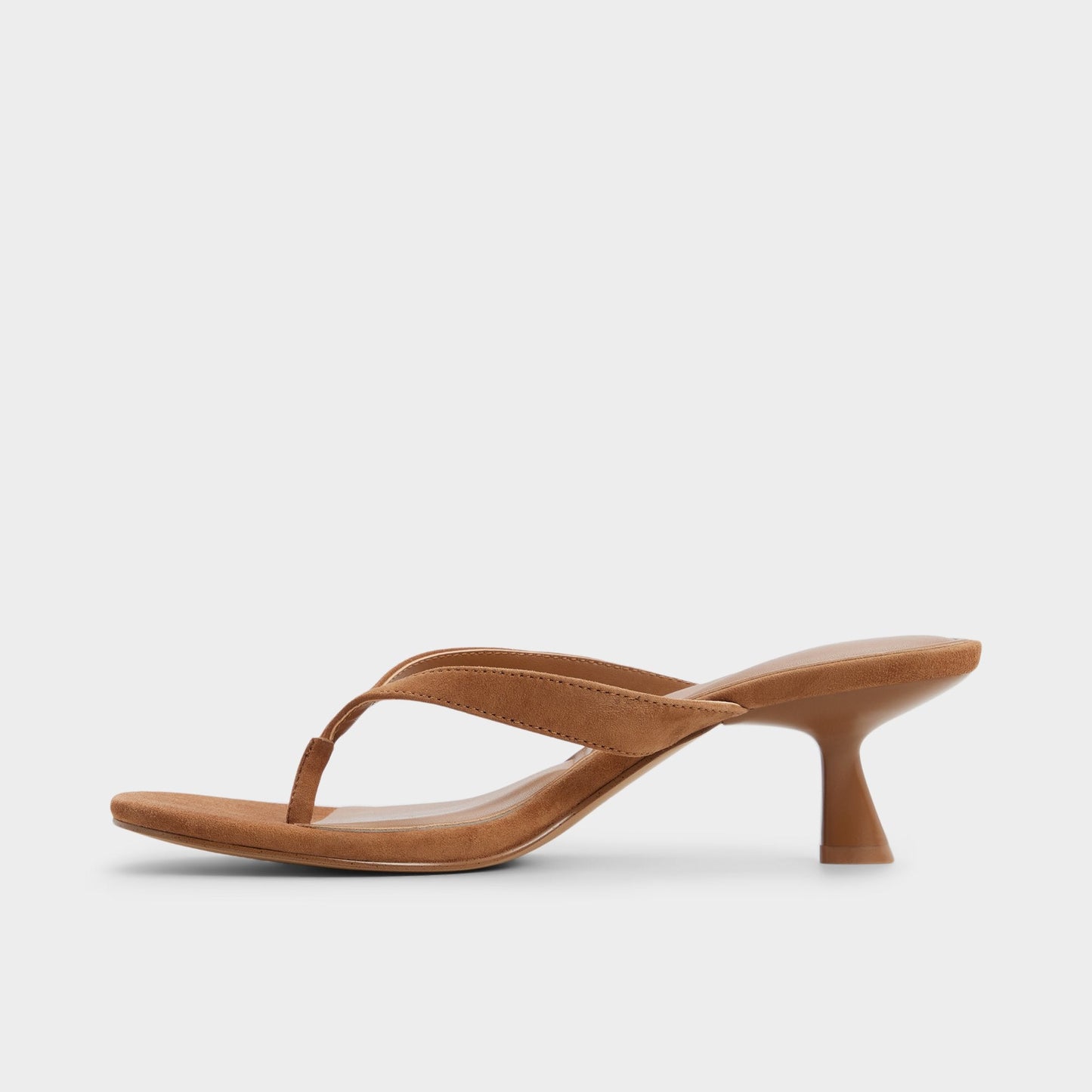 Jump in Medium Brown - Heeled flip flop, Kitten heel - Medium brown