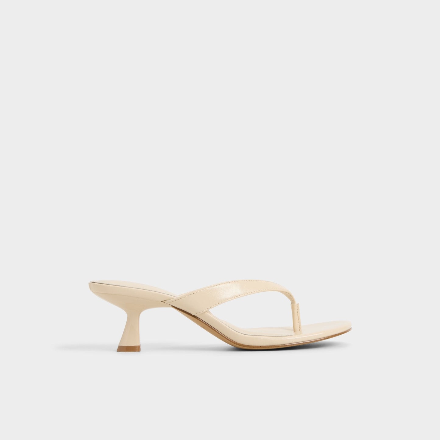 Jump in Cream - Heeled flip flop, Kitten heel - Cream