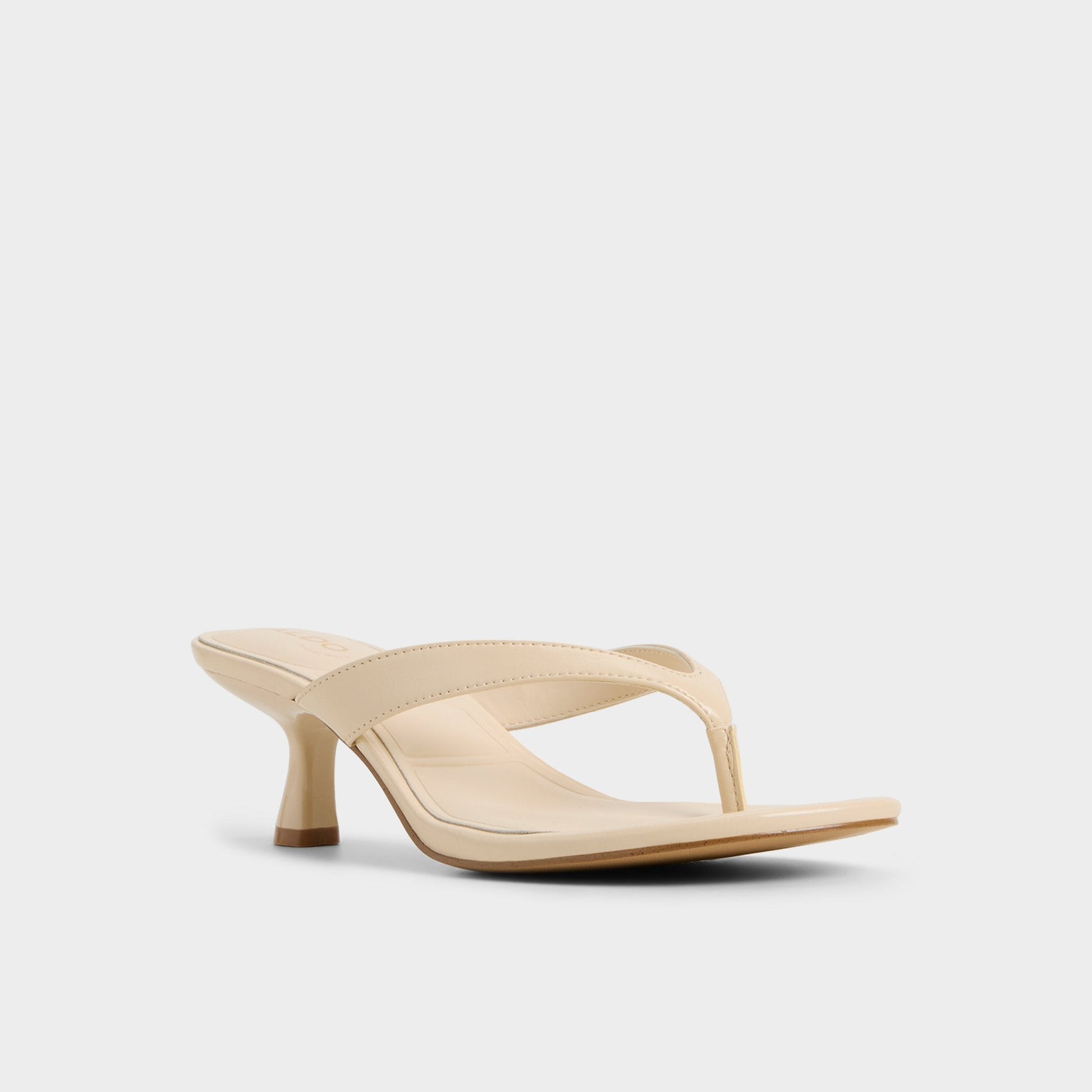 Jump in Cream - Heeled flip flop, Kitten heel - Cream