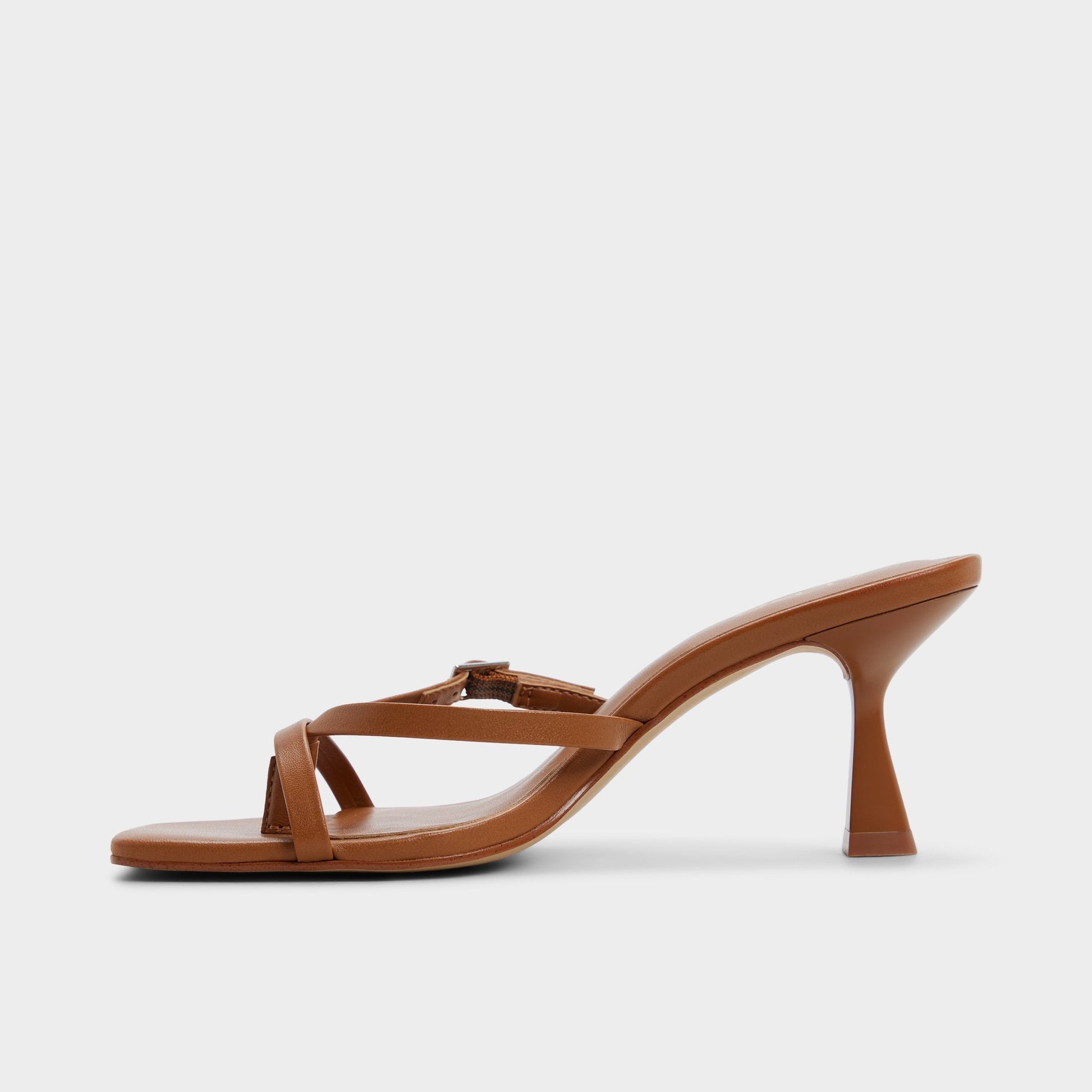 Gannever - Heeled flip flop, Kitten heel - Medium Brown