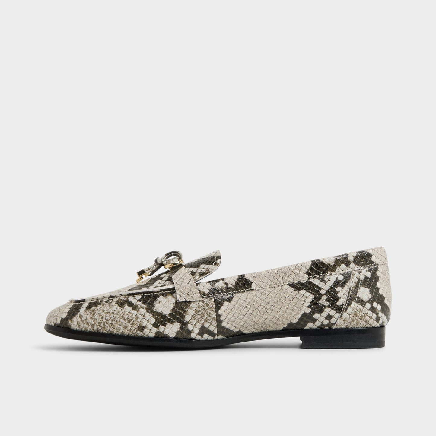 Ybilide White/Black Women's Loafers & Oxfords - Loafer - White/Black