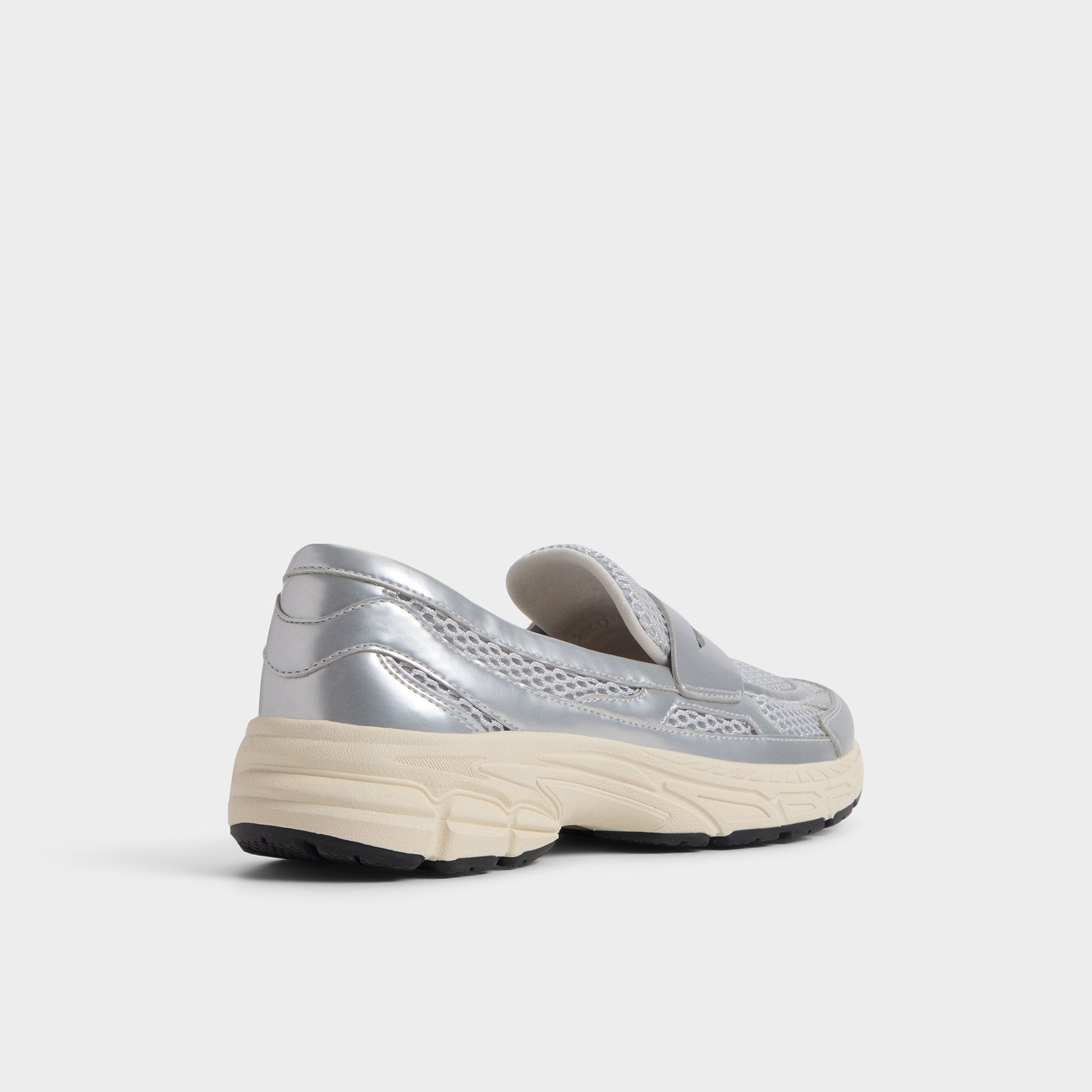 Loffy in Silver - Loafer, Jogger sole - Silver