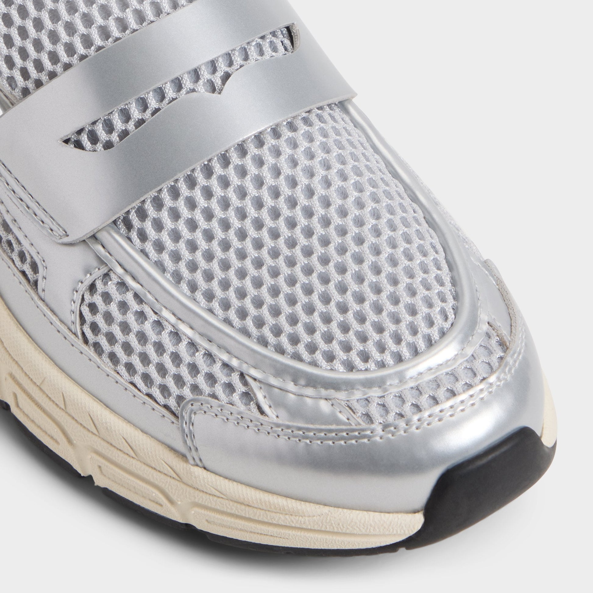 Loffy in Silver - Loafer, Jogger sole - Silver